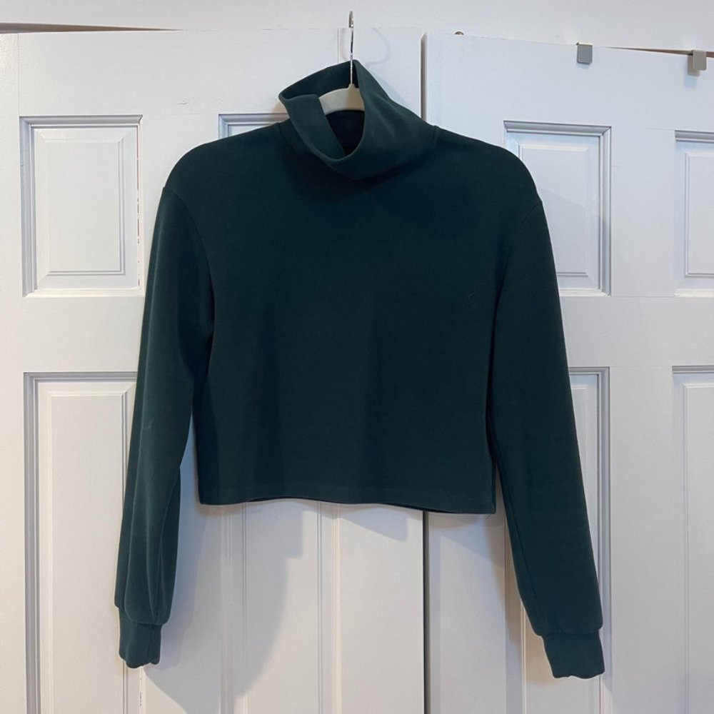 Pull & Bear Ribbed Dark Green cropped turtle neck
